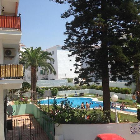 Chez Alison! Central Nerja Apt Bagian luar foto