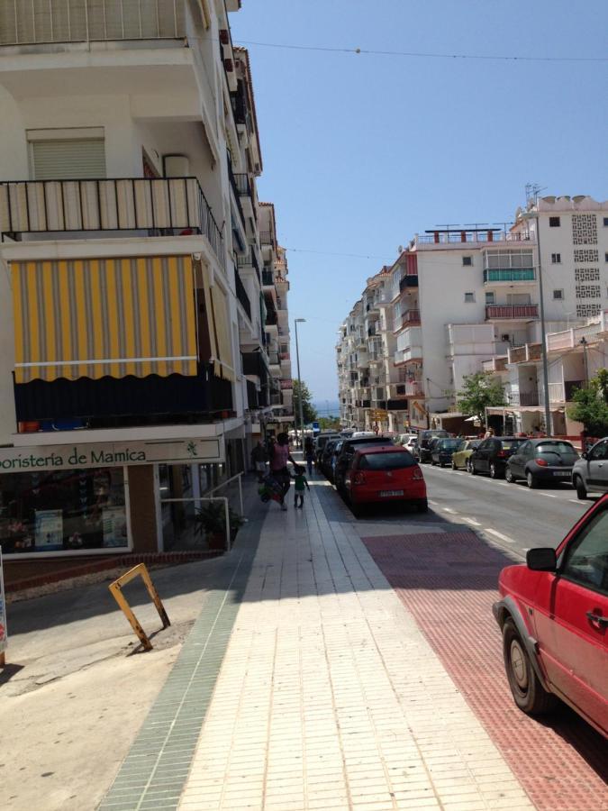 Chez Alison! Central Nerja Apt Bagian luar foto