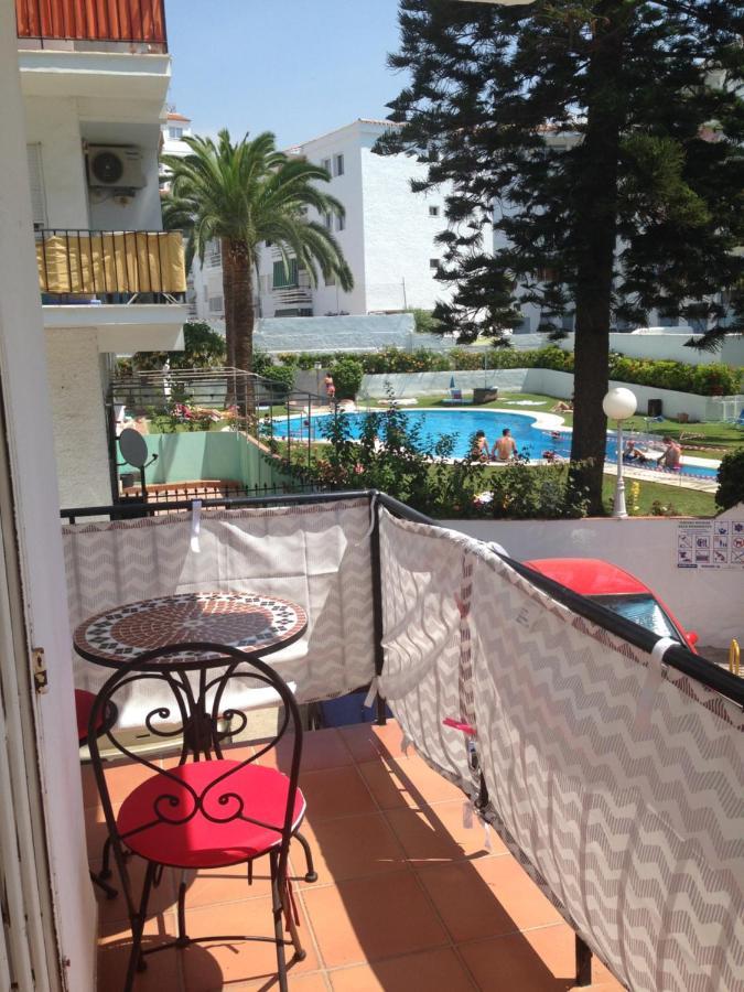 Chez Alison! Central Nerja Apt Bagian luar foto