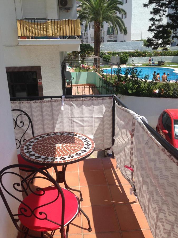 Chez Alison! Central Nerja Apt Bagian luar foto